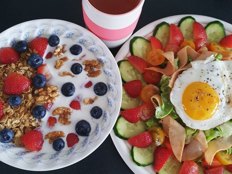 Cereal, salad and&nbsp;yogurt.